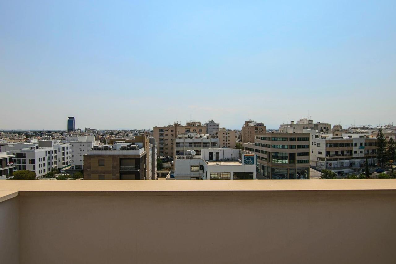 Phaedrus Living: Luxury Suite Nicosia 508 Exterior foto